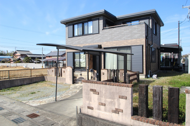 不気味な建築(アンソニー・ヴィドラー 著 ; 大島哲蔵, 道家洋 訳