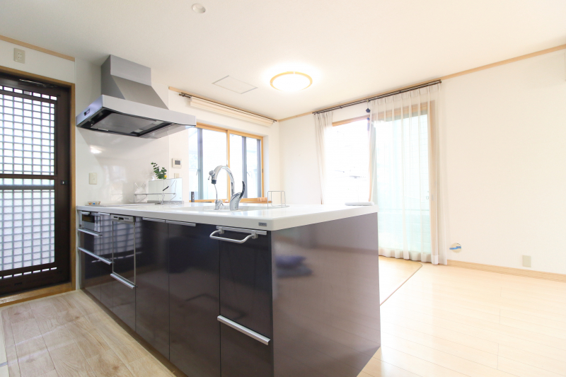 兵庫県三田市けやき台3丁目のセキスイハイム施工の中古住宅情報｜スム