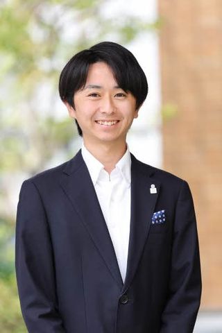 担当者香取　佑輔