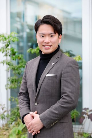 担当者山尾　文太