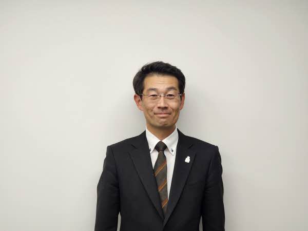 担当者美野　英児