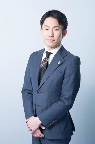 担当者神﨑　翔太