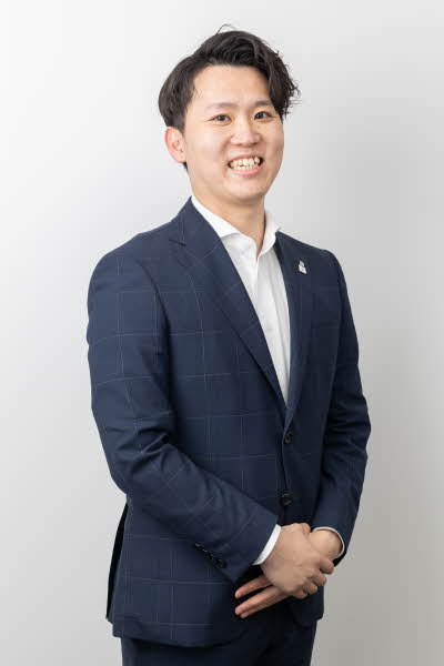 担当者小松　良輔