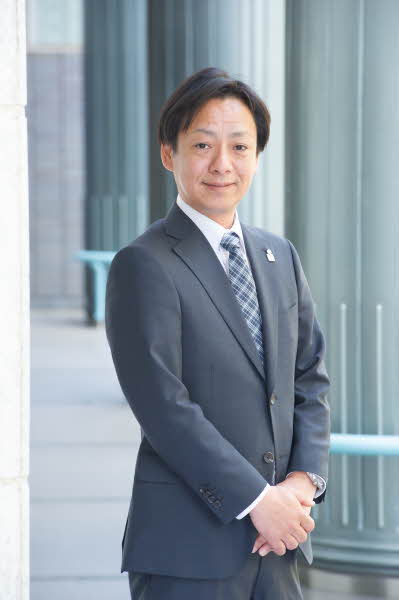 担当者川崎　祐嗣